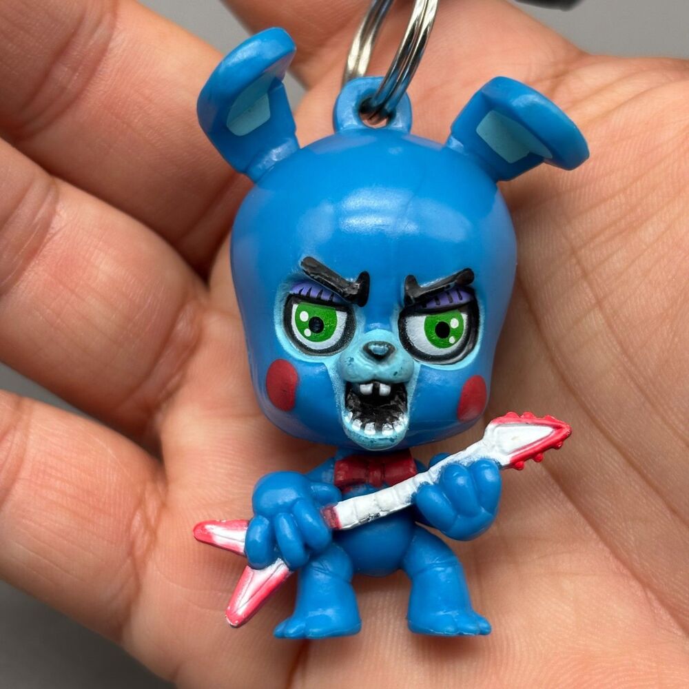 Five Nights at Freddys Toy Bonnie Backpack Hanger Keychain 2015 Blue FNAF Guitar - Picture 6 of 8